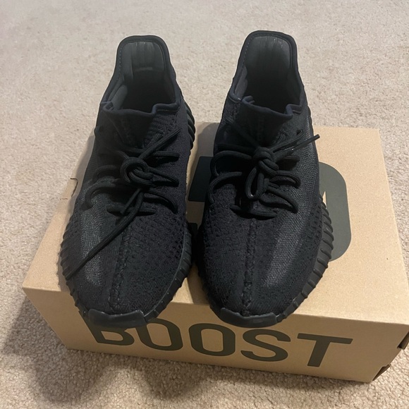 Adidas yeezy 350 onyx size 9 men - Picture 2 of 6